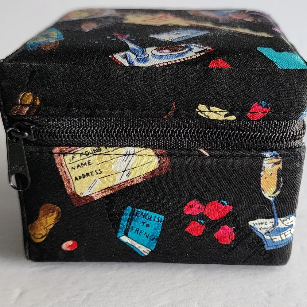 Nicole Miller Silk Watch Box